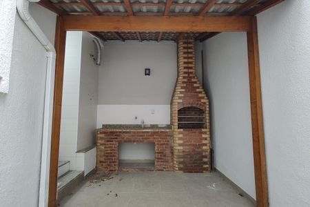 Casa de condomínio à venda com 209m², 4 quartos e 3 vagasChurrasqueira