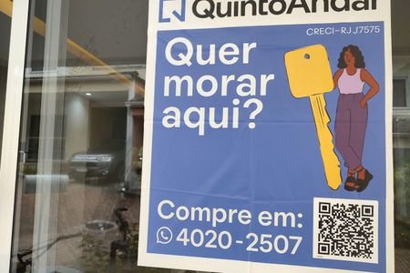 Casa de condomínio à venda com 209m², 4 quartos e 3 vagasPlaca