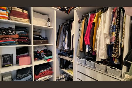 Apartamento à venda com 154m², 3 quartos e 2 vagasCloset da Suíte 3