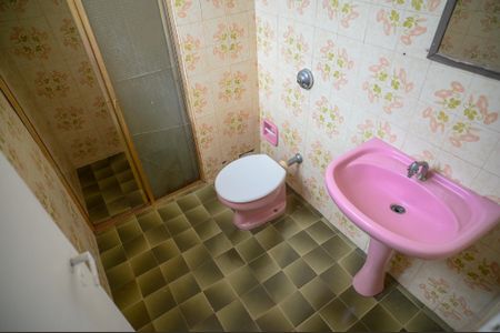 Casa à venda com 109m², 2 quartos e sem vaga Casa à venda com 109m², 2 quartos e sem vagaBanheiro da Suite