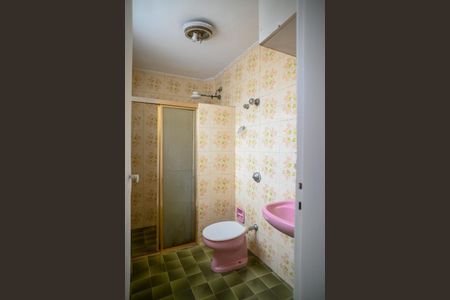 Casa à venda com 109m², 2 quartos e sem vaga Casa à venda com 109m², 2 quartos e sem vagaBanheiro da Suite