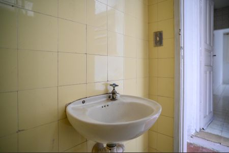 Casa à venda com 109m², 2 quartos e sem vaga Casa à venda com 109m², 2 quartos e sem vagaLavabo