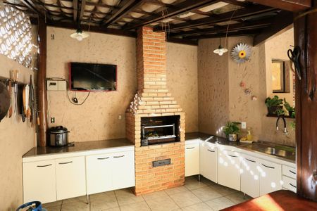 Casa à venda com 456m², 4 quartos e 4 vagas Casa à venda com 456m², 4 quartos e 4 vagasChurrasqueira