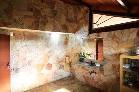 Casa à venda com 456m², 4 quartos e 4 vagas Casa à venda com 456m², 4 quartos e 4 vagasBanheiro da Suíte 1