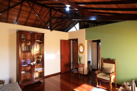 Casa à venda com 456m², 4 quartos e 4 vagas Casa à venda com 456m², 4 quartos e 4 vagasSuíte 1