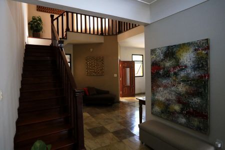 Casa à venda com 456m², 4 quartos e 4 vagas Casa à venda com 456m², 4 quartos e 4 vagasSala