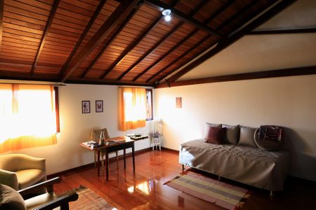 Casa à venda com 456m², 4 quartos e 4 vagas Casa à venda com 456m², 4 quartos e 4 vagasSuíte 1