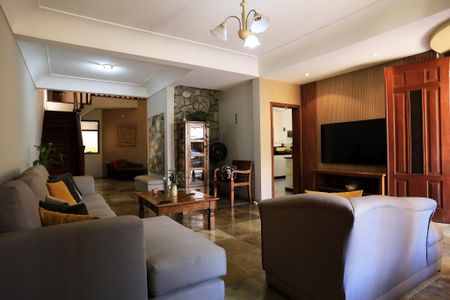 Sala de casa à venda com 4 quartos, 456m² em Cachoeirinha, Belo Horizonte