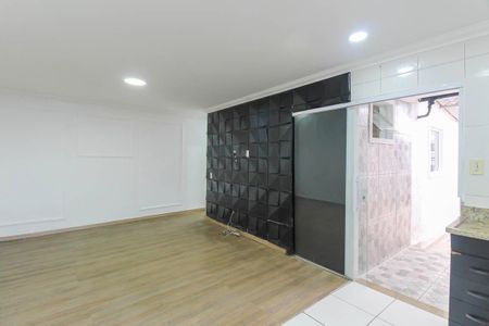 Sala/Cozinha de casa para alugar com 2 quartos, 100m² em Parque Sao Rafael, São Paulo