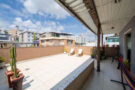 Apartamento à venda com 220m², 4 quartos e 1 vaga Apartamento à venda com 220m², 4 quartos e 1 vagaCobertura