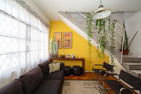 Apartamento à venda com 220m², 4 quartos e 1 vaga Apartamento à venda com 220m², 4 quartos e 1 vagaSala