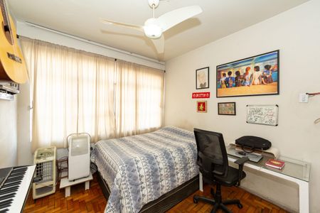 Apartamento à venda com 220m², 4 quartos e 1 vaga Apartamento à venda com 220m², 4 quartos e 1 vagaQuarto 2