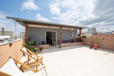 Apartamento à venda com 220m², 4 quartos e 1 vaga Apartamento à venda com 220m², 4 quartos e 1 vagaCobertura