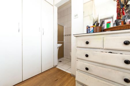Apartamento à venda com 220m², 4 quartos e 1 vaga Apartamento à venda com 220m², 4 quartos e 1 vagaBanheiro da Suíte