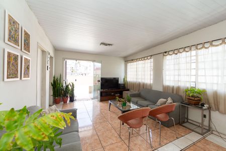 Apartamento à venda com 220m², 4 quartos e 1 vaga Apartamento à venda com 220m², 4 quartos e 1 vagaCobertura