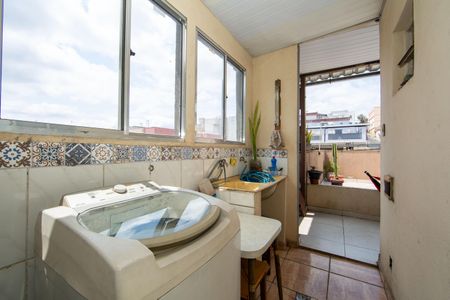 Apartamento à venda com 220m², 4 quartos e 1 vaga Apartamento à venda com 220m², 4 quartos e 1 vagaÁrea de Serviço