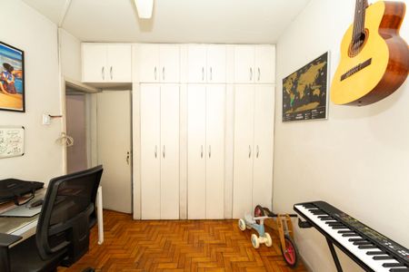 Apartamento à venda com 220m², 4 quartos e 1 vaga Apartamento à venda com 220m², 4 quartos e 1 vagaQuarto 2