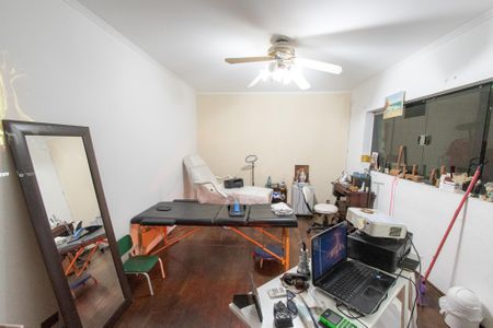 Sala de casa à venda com 4 quartos, 180m² em Cambuci, São Paulo