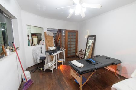 Sala de casa à venda com 4 quartos, 180m² em Cambuci, São Paulo