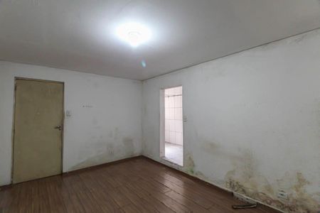 Quarto de casa para alugar com 1 quarto, 120m² em Parque dos Bancarios, São Paulo