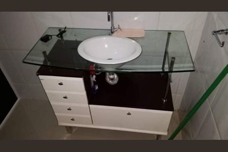 Foto 02 de casa à venda com 4 quartos, 250m² em Vila Paulistania, São Paulo