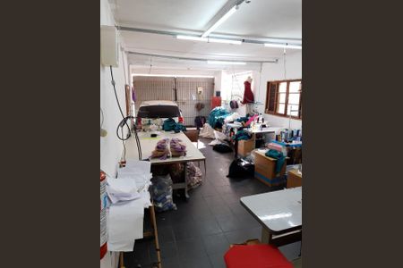 Foto 11 de casa à venda com 4 quartos, 250m² em Vila Paulistania, São Paulo
