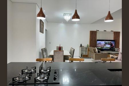 Foto 01 de casa de condomínio à venda com 3 quartos, 198m² em Swiss Park, Campinas