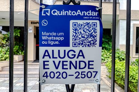 Apartamento à venda com 132m², 3 quartos e 2 vagas Apartamento à venda com 132m², 3 quartos e 2 vagasPlaquinha