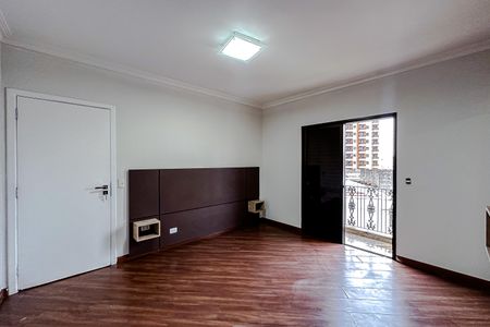 Apartamento à venda com 132m², 3 quartos e 2 vagas Apartamento à venda com 132m², 3 quartos e 2 vagasSuíte