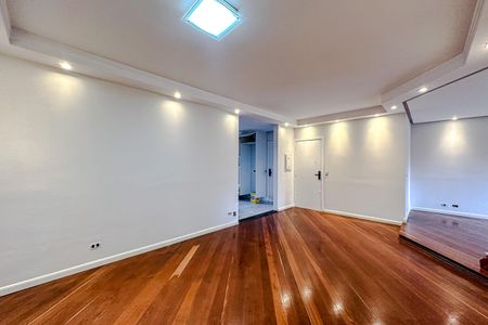 Apartamento à venda com 132m², 3 quartos e 2 vagas Apartamento à venda com 132m², 3 quartos e 2 vagasSala de Jantar
