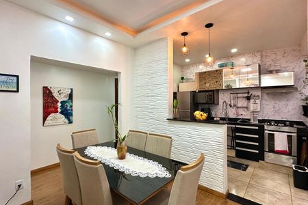 Apartamento à venda com 120m², 2 quartos e sem vaga Apartamento à venda com 120m², 2 quartos e sem vagaSala de Jantar