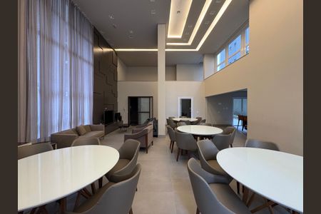 Apartamento à venda com 184m², 4 quartos e 4 vagasÁrea comum - Salão de festas