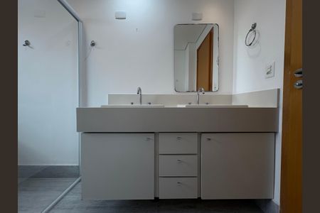 Apartamento à venda com 184m², 4 quartos e 4 vagasBanheiro da suíte 3