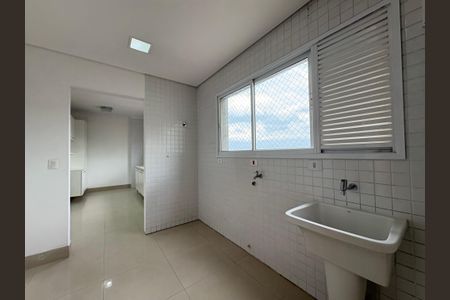 Apartamento à venda com 184m², 4 quartos e 4 vagasLavanderia
