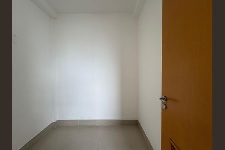 Apartamento à venda com 184m², 4 quartos e 4 vagasQuarto de Serviço