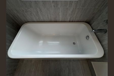 Apartamento à venda com 184m², 4 quartos e 4 vagasBanheiro da suíte 3