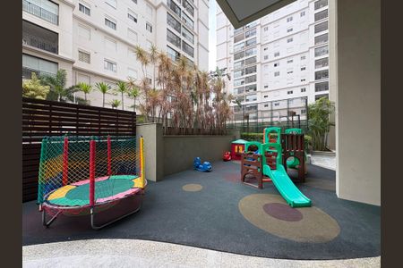 Apartamento à venda com 184m², 4 quartos e 4 vagasÁrea comum - Playground