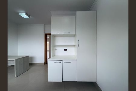 Apartamento à venda com 184m², 4 quartos e 4 vagasCozinha