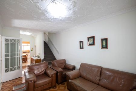 Casa à venda com 145m², 3 quartos e 2 vagas Casa à venda com 145m², 3 quartos e 2 vagasSala