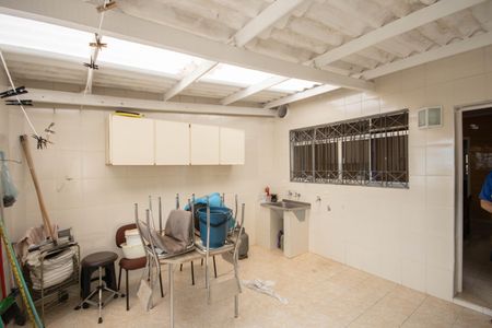 Casa à venda com 145m², 3 quartos e 2 vagas Casa à venda com 145m², 3 quartos e 2 vagasÁrea de Serviço