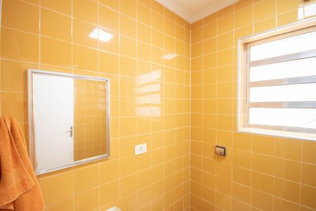 Casa à venda com 145m², 3 quartos e 2 vagas Casa à venda com 145m², 3 quartos e 2 vagasBanheiro 2