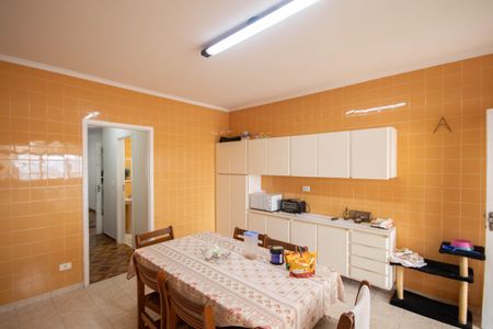 Casa à venda com 145m², 3 quartos e 2 vagas Casa à venda com 145m², 3 quartos e 2 vagasCozinha