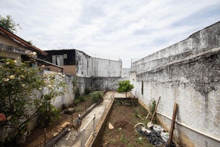 Casa à venda com 145m², 3 quartos e 2 vagas Casa à venda com 145m², 3 quartos e 2 vagasQuintal