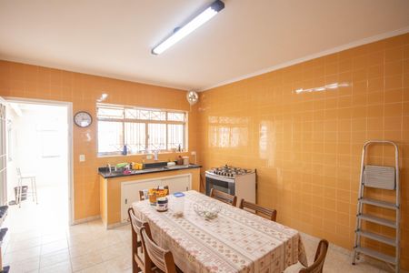 Casa à venda com 145m², 3 quartos e 2 vagas Casa à venda com 145m², 3 quartos e 2 vagasCozinha