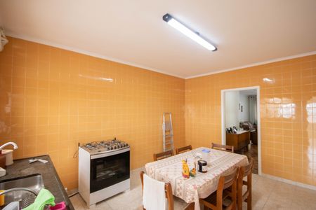 Casa à venda com 145m², 3 quartos e 2 vagas Casa à venda com 145m², 3 quartos e 2 vagasCozinha