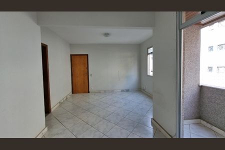Apartamento à venda com 3 quartos, 100m² em Sagrada Família, Belo Horizonte