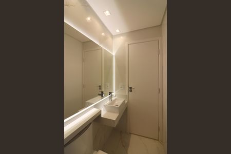 Casa à venda com 200m², 3 quartos e 4 vagasSuíte 2 Banheiro