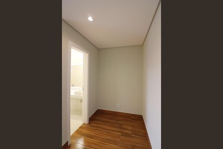Casa à venda com 200m², 3 quartos e 4 vagasSuíte 1 Closet
