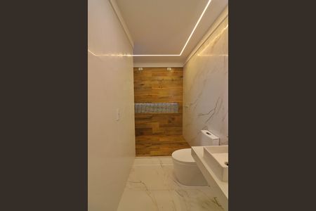 Casa à venda com 200m², 3 quartos e 4 vagasSuíte 1 Banheiro