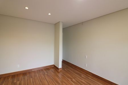 Casa à venda com 200m², 3 quartos e 4 vagasSuíte 1